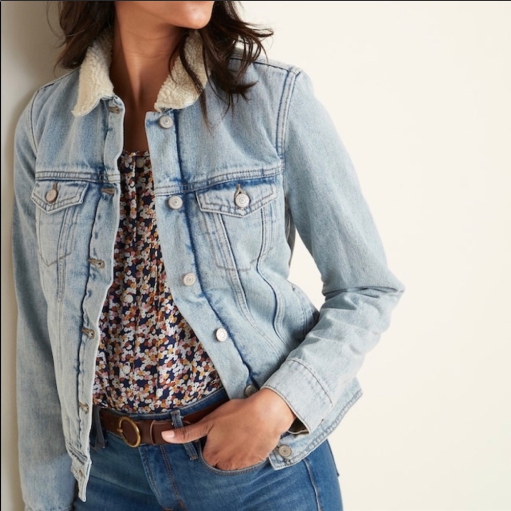 BRAND NEW Old navy Sherpa lined denim jacket.